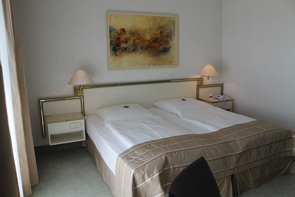 Panoramahotel Waldenburg Waldenburg  Δωμάτιο φωτογραφία