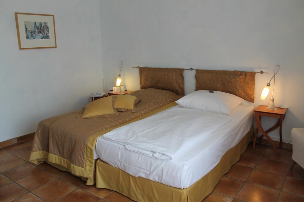 Panoramahotel Waldenburg Waldenburg  Δωμάτιο φωτογραφία
